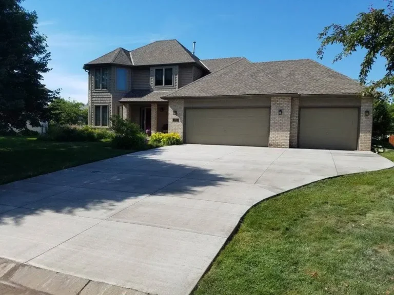 Concrete Driveway Services - Hugos Concrete